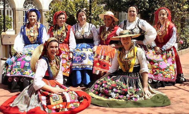 PONTE DE LIMA: RUSGA TÍPICA DA CORRELHÃ DANÇA NA PÓVOA DE LANHOSO NA FESTA  DE SANTO ANTÓNIO - BLOGUE DO MINHO