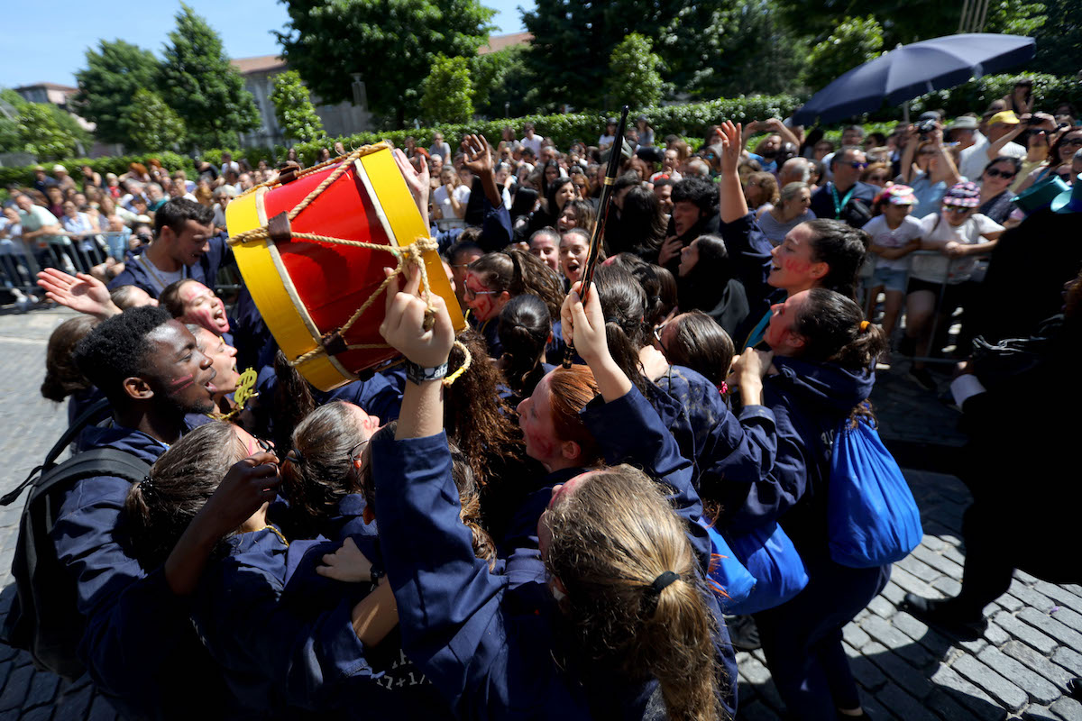 Cortejo académico levou milhares de estudantes às ruas de braga - imagens