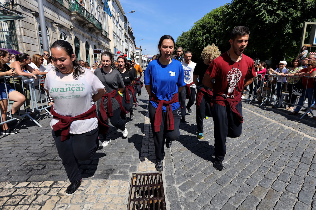 Cortejo académico levou milhares de estudantes às ruas de braga - imagens