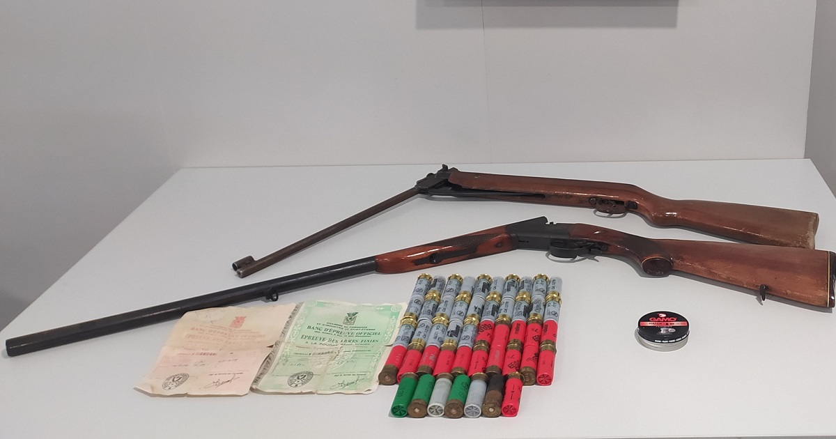 Suspeito de violência doméstica detido com armas ilegais em arcos de valdevez