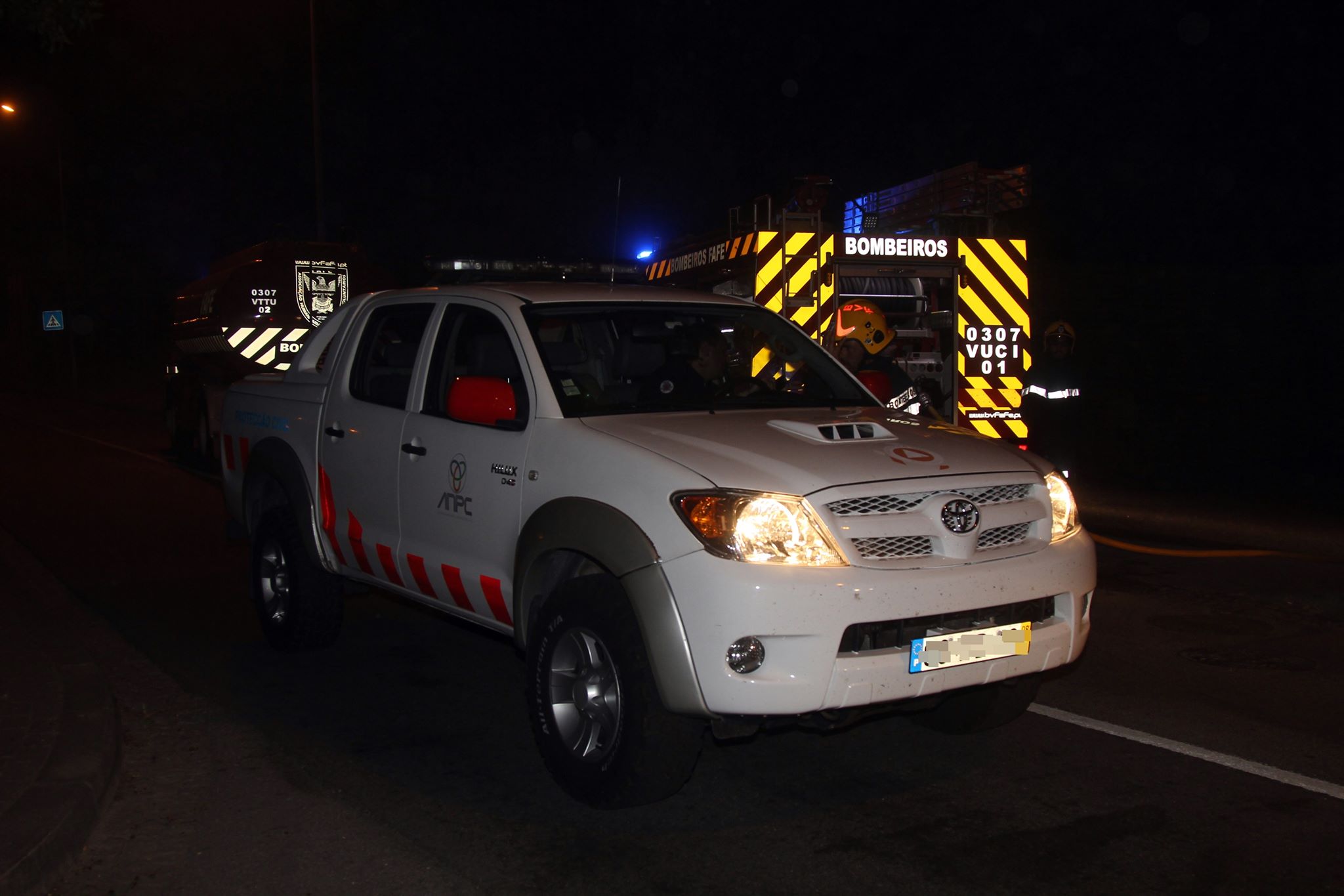 Incêndio numa serração em fafe causa danos materiais 8 Incêndio numa serração em fafe causa danos materiais