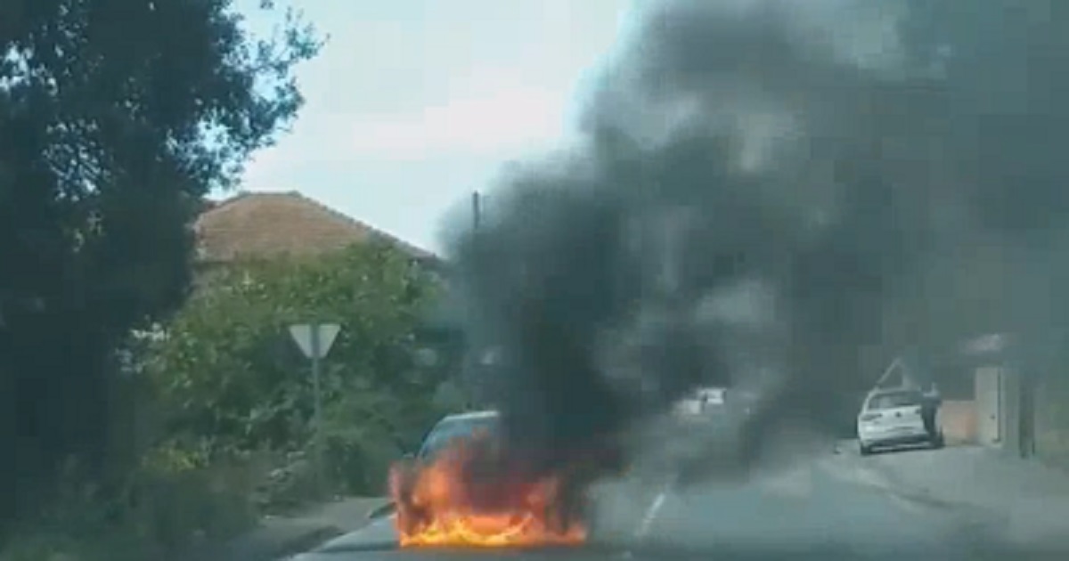 Carro incendeia-se na estrada em famalicão