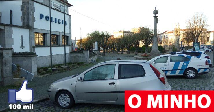 Woman sleeps in the car for several days outside the PSP station in Barcelos