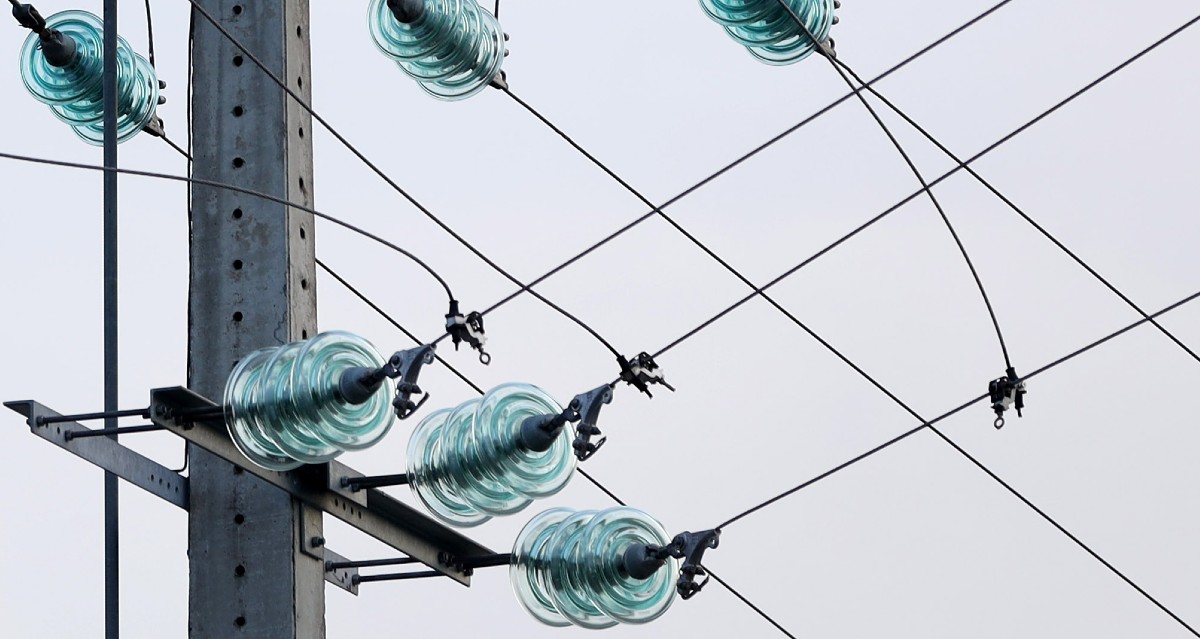 Bruxelas admite intervenção pública nos preços da luz e equaciona limites