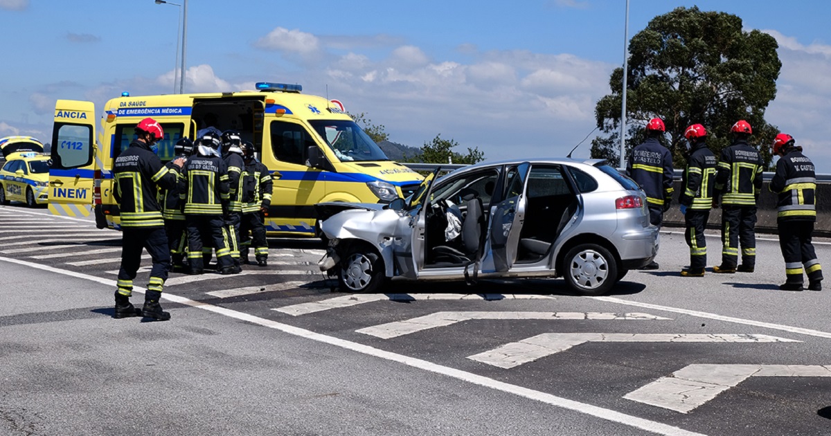 Dois feridos em despiste na a28 em viana do castelo
