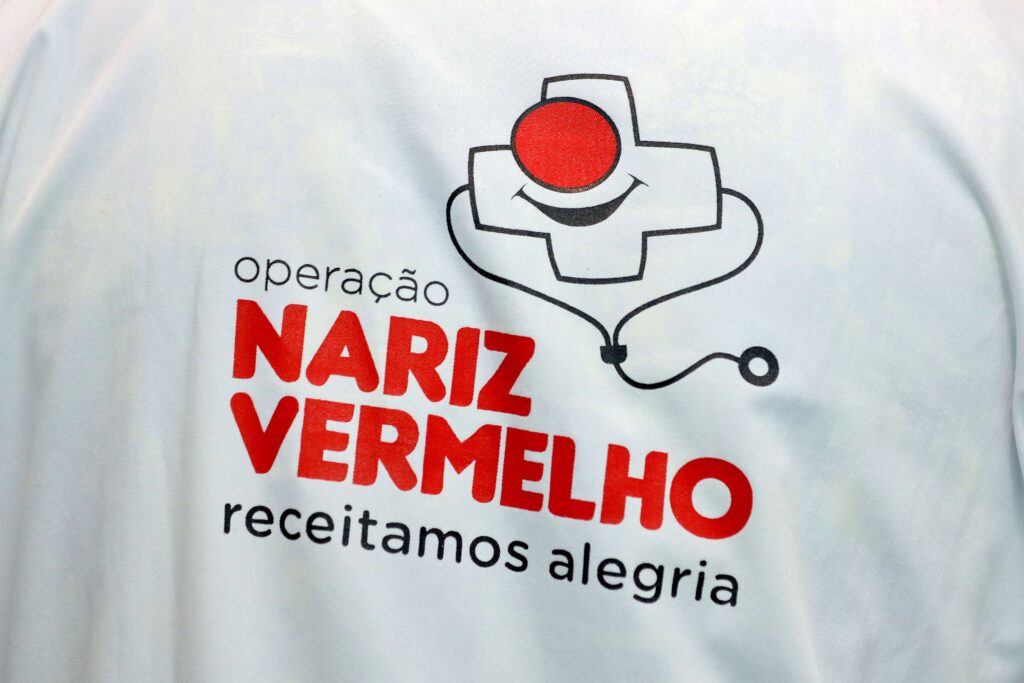 "doutores palhaços" regressaram ao hospital de braga após dois anos de afastamento 14 "doutores palhaços" regressaram ao hospital de braga após dois anos de afastamento