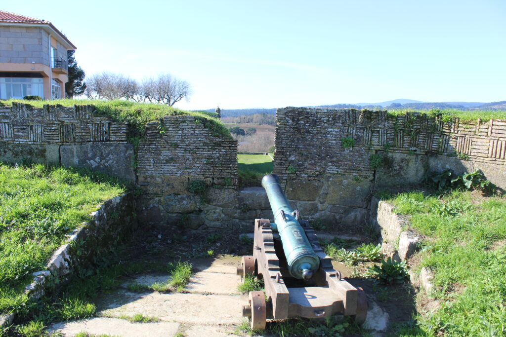Roubaram canhão da fortaleza de valença