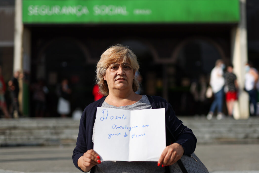 Doente oncológica em greve de fome à porta da segurança social em braga 7 Doente oncológica em greve de fome à porta da segurança social em braga