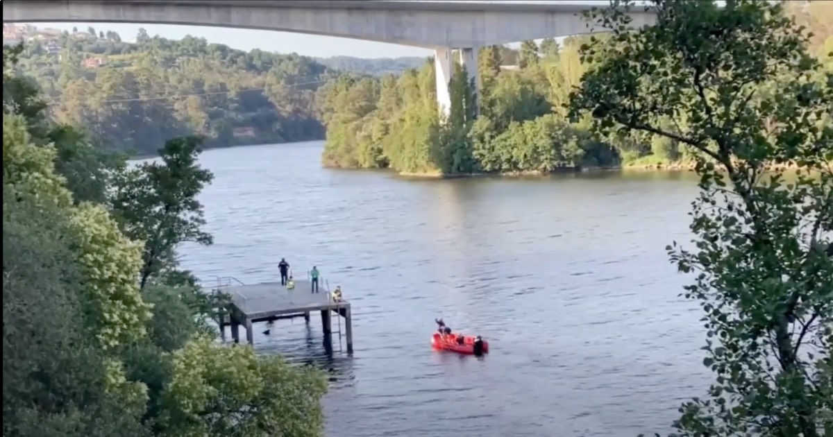 Baixam caudal do rio minho para procurar jovem desaparecido em espanha