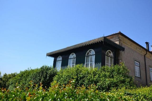 Braga: icónica casa senhorial no bom jesus à venda por 4 milhões de euros