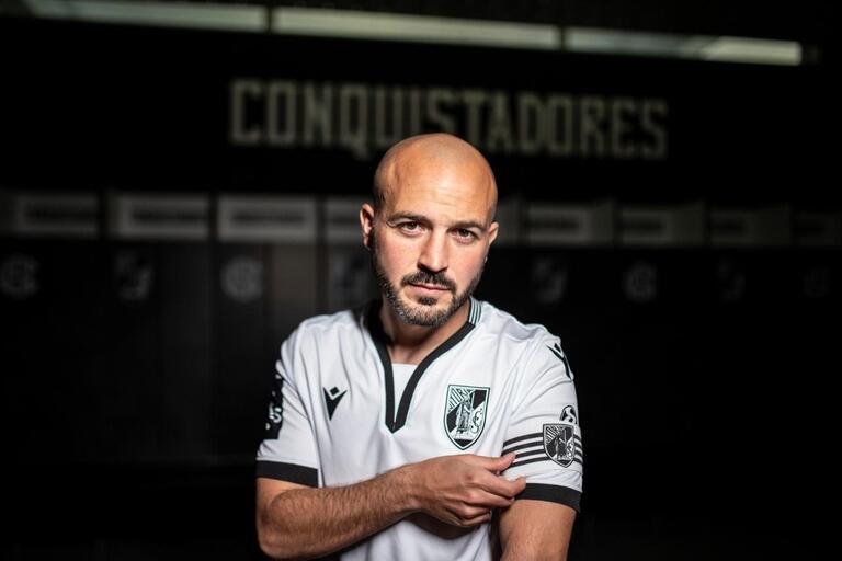 André andré integrado no plantel do vitória após um mês a treinar à parte
