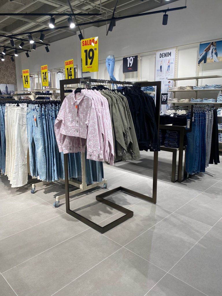 Eis a nova loja em braga de moda nova-iorquina com preços baratos 13 Eis a nova loja em braga de moda nova-iorquina com preços baratos