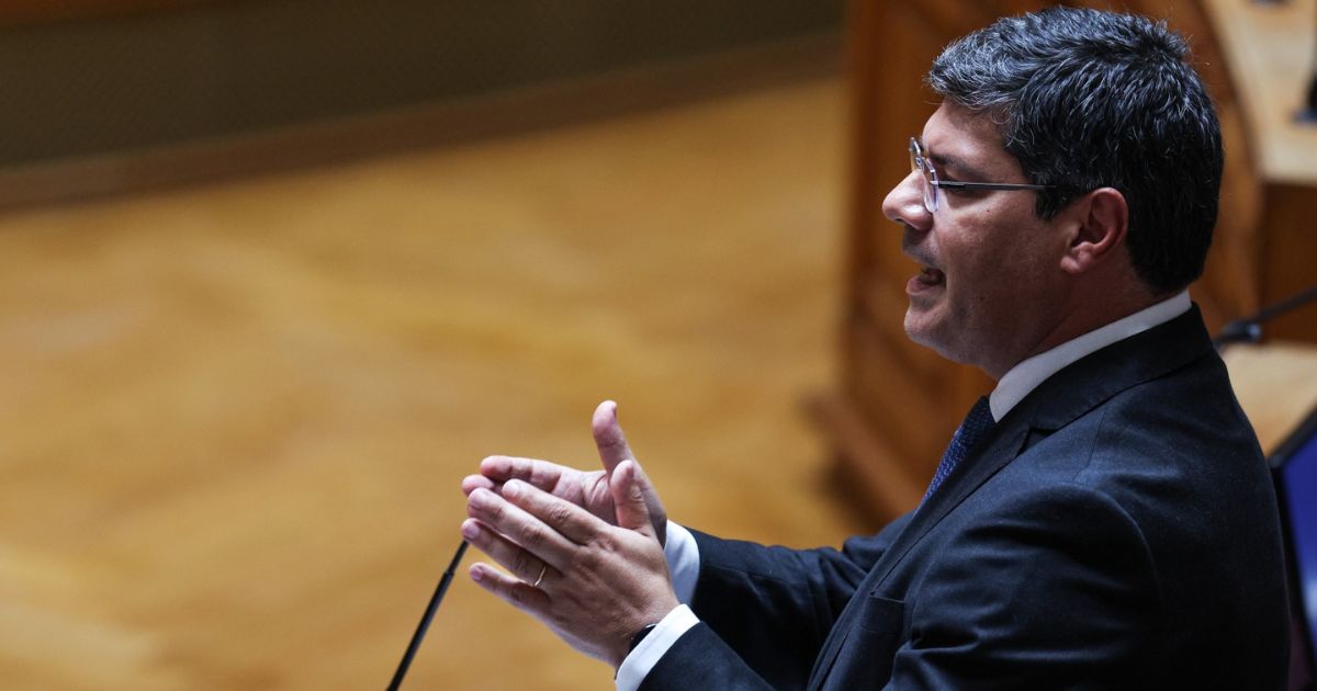 Ps critica “propostas avulsas” do psd e só admite analisá-las no orçamento