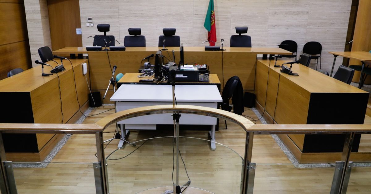 Tribunais parados em todo o país devido a falha do sistema informático