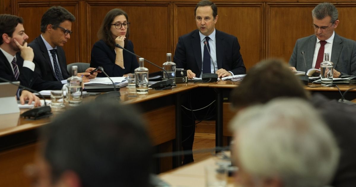 Governo apresenta hoje à oposição linhas gerais do orçamento para 2024