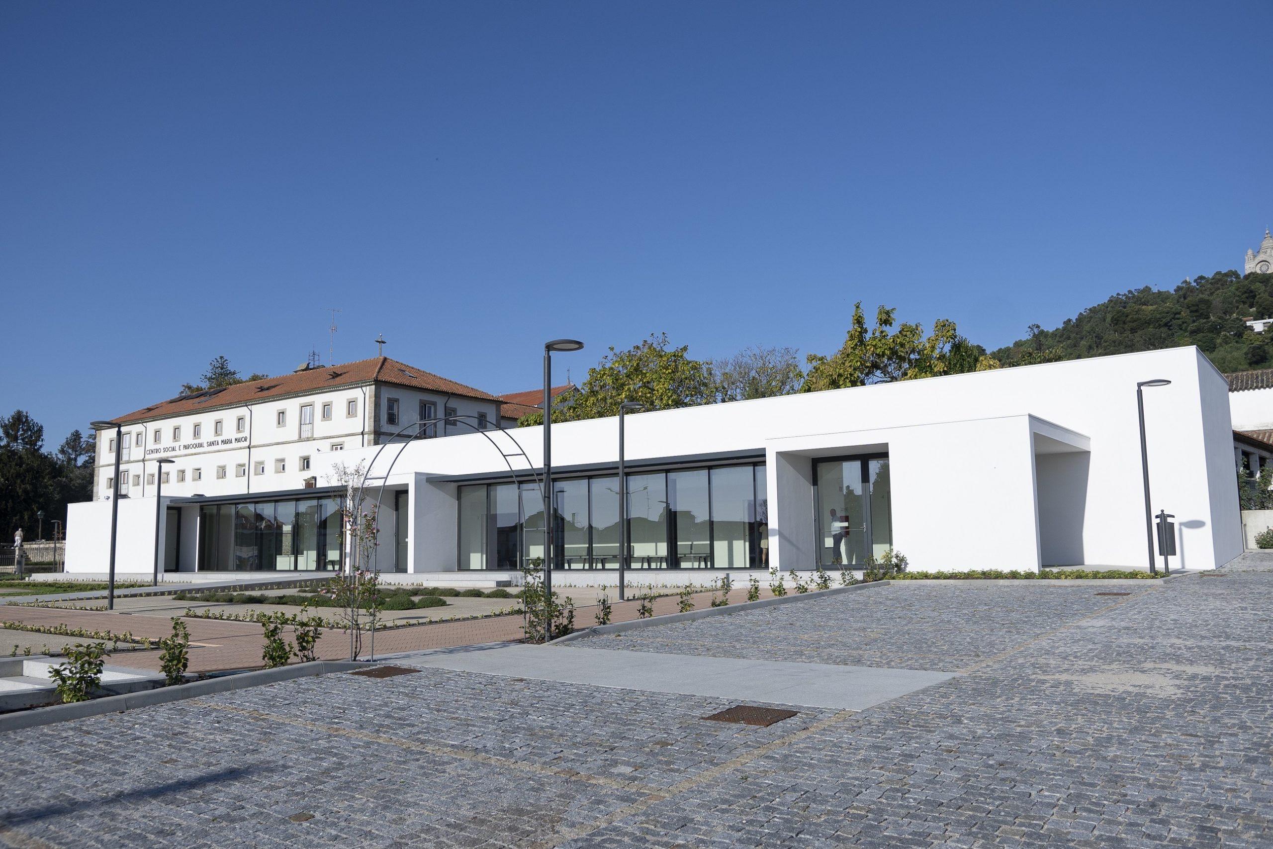 Viana investe um milhão em casa mortuária