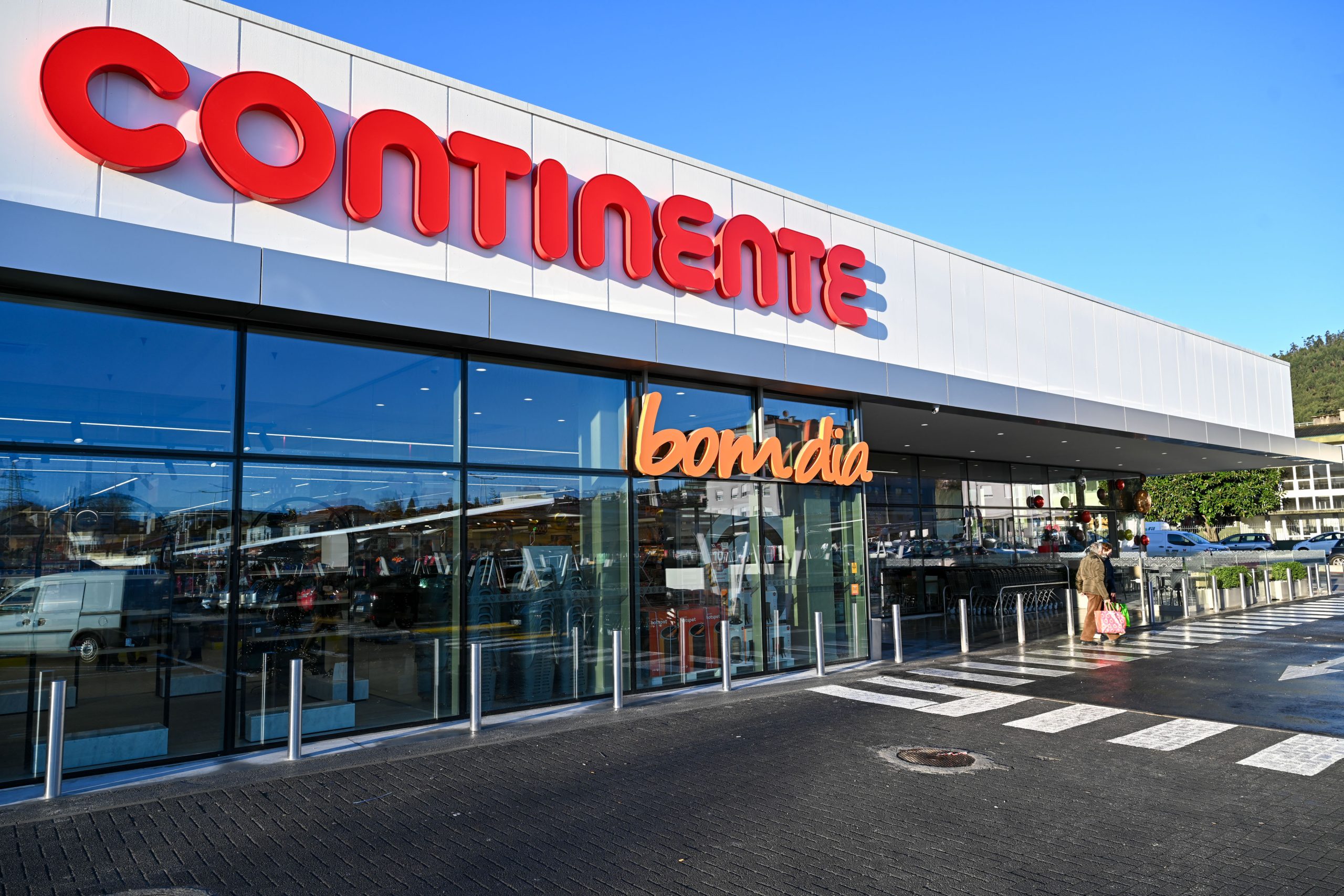 Continente e pingo doce dizem que lojas funcionam normalmente em dia de greve