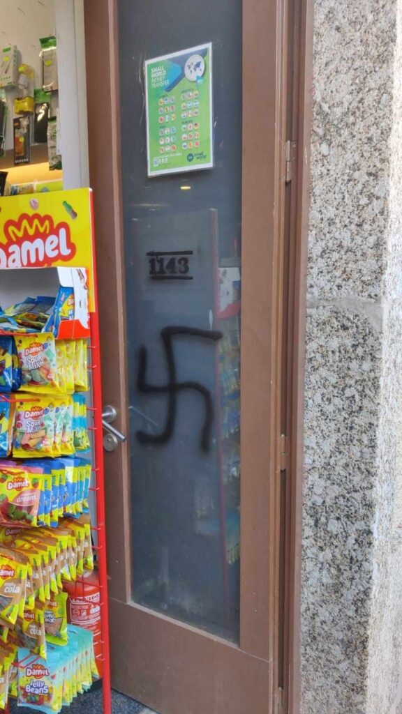 Guimarães: vandalizam minimercado do bangladesh com símbolos nazis 6 Guimarães: vandalizam minimercado do bangladesh com símbolos nazis