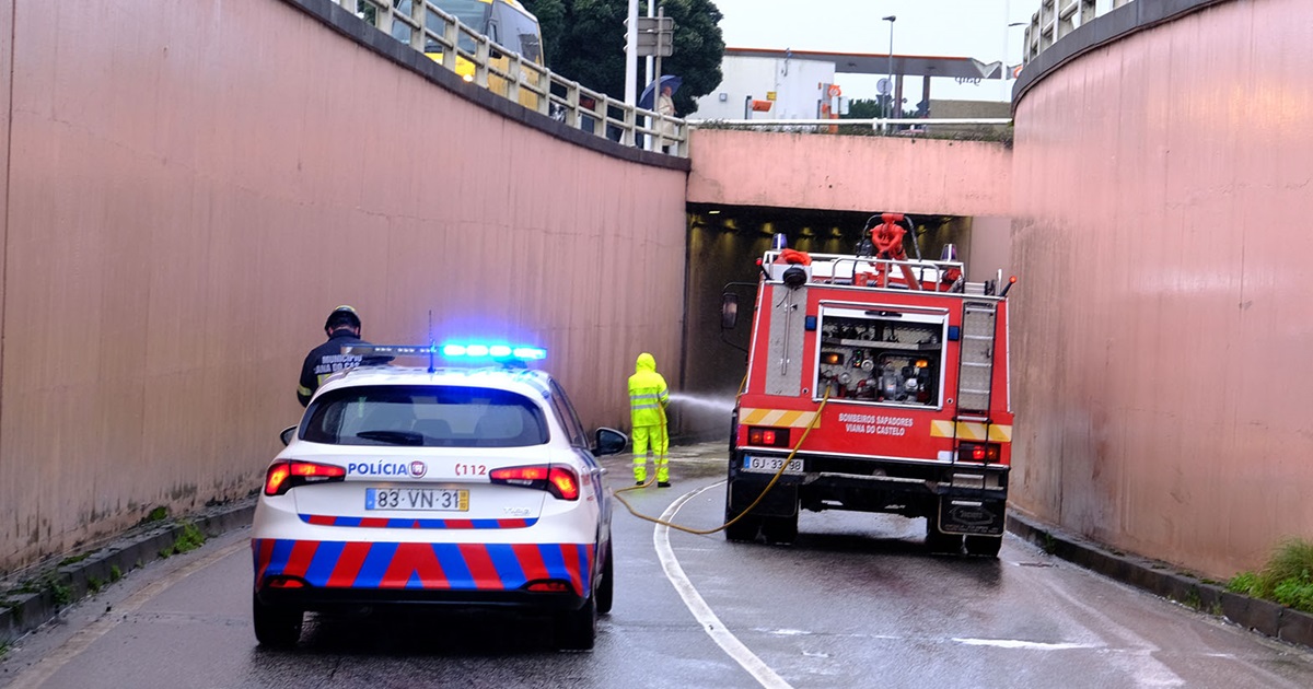 Mulher ferida em colisão entre autocarro e automóvel que fechou túnel em viana por três horas