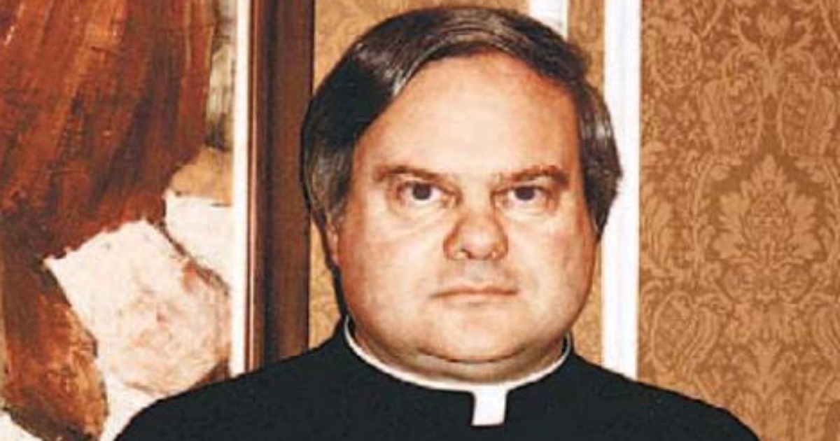 Papa demite padre pedófilo português fugido desde 1998