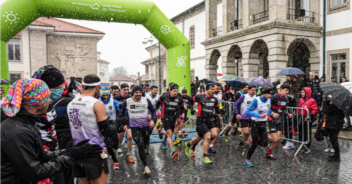 Corre-se debaixo de neve em montalegre