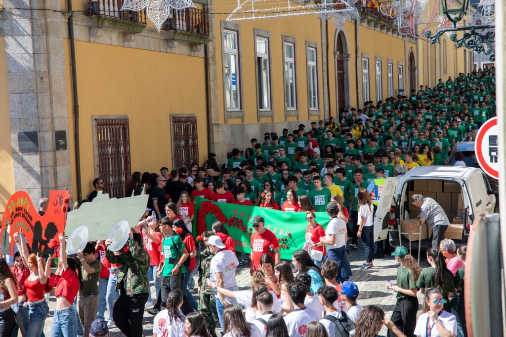 Quatro mil jovens marcharam pela liberdade nas ruas de barcelos 38 Quatro mil jovens marcharam pela liberdade nas ruas de barcelos