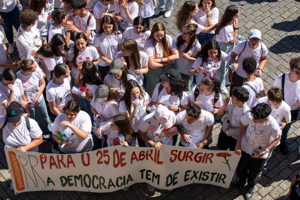 Quatro mil jovens marcharam pela liberdade nas ruas de barcelos 29 Quatro mil jovens marcharam pela liberdade nas ruas de barcelos