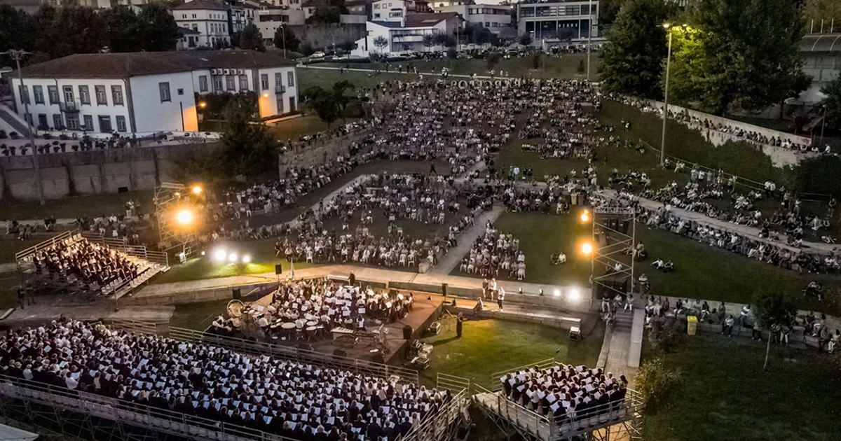 Concerto de 25 de abril junta mil vozes em barcelos