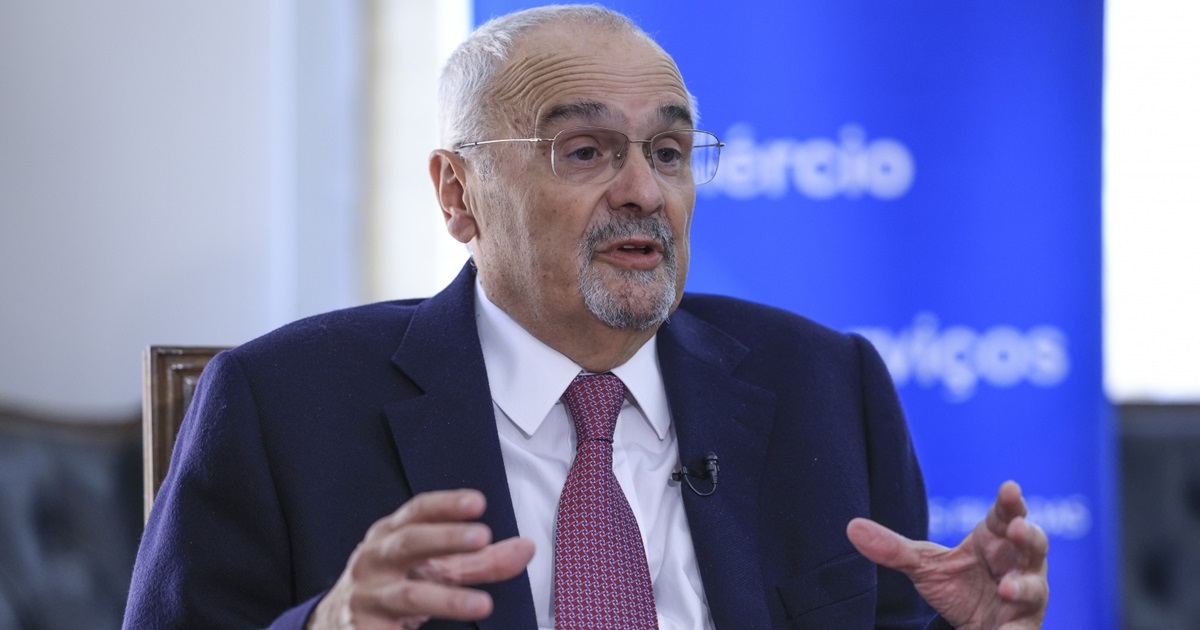 "sempre torcemos o nariz" a fixar metas salariais