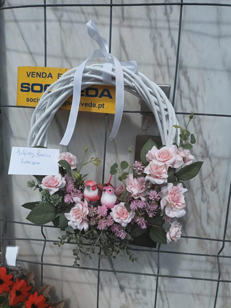 Dezenas de maios dão cor a vila verde 31 Dezenas de maios dão cor a vila verde
