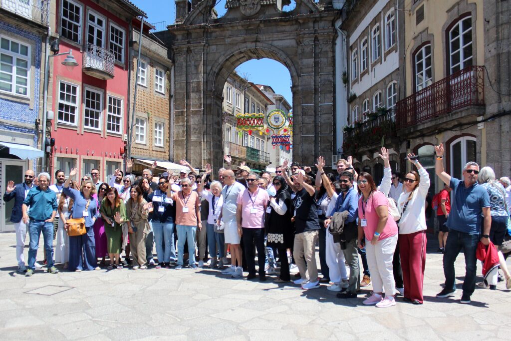 “o que atrai visitantes a braga é a qualidade de vida" 9 “o que atrai visitantes a braga é a qualidade de vida"