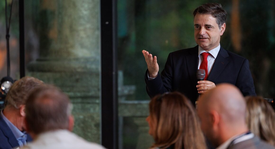 Braga diz que tgv é "prioridade" e promete não deixar cair o tema no "esquecimento"