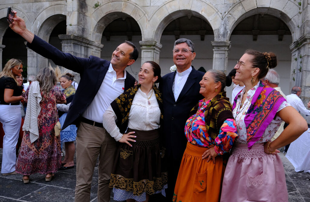Bispo de viana do castelo nas bodas de prata do padre vasco gonçalves