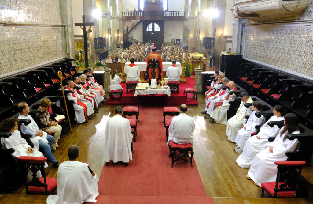 Bispo de viana do castelo nas bodas de prata do padre vasco gonçalves
