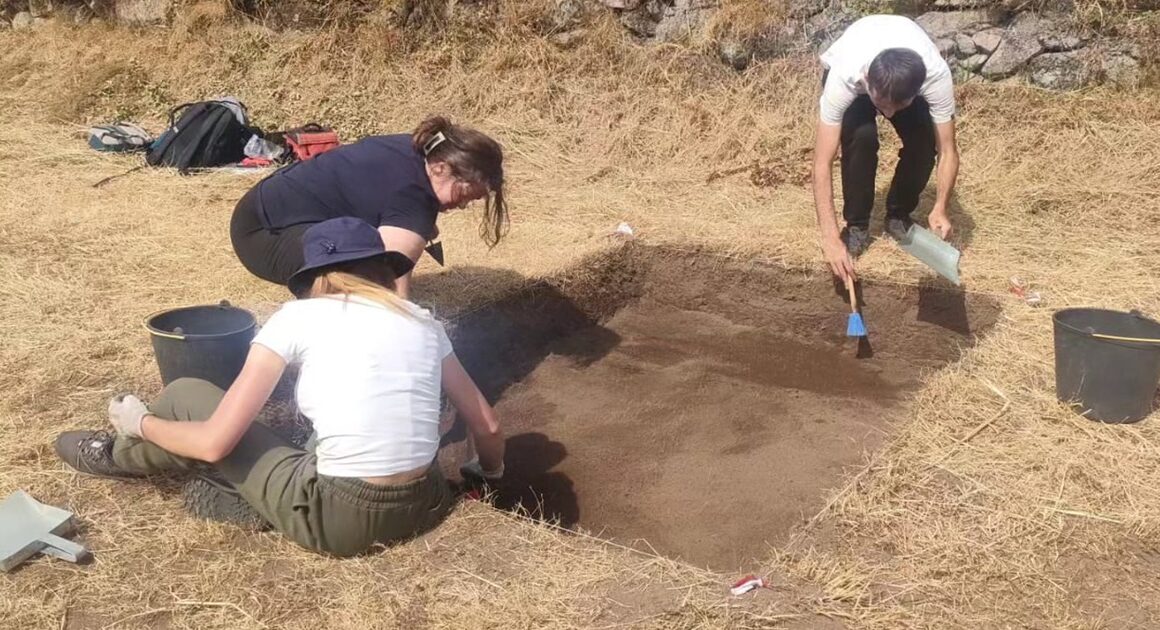 Alunos da uminho fazem escavações arqueológicas em arcos de valdevez