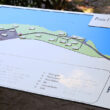 Mesa informativa com o mapa da praia de adaúfe, braga, em braile