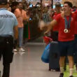Iúri leitão recebido em euforia no aeroporto (e pimenta também foi aclamado)