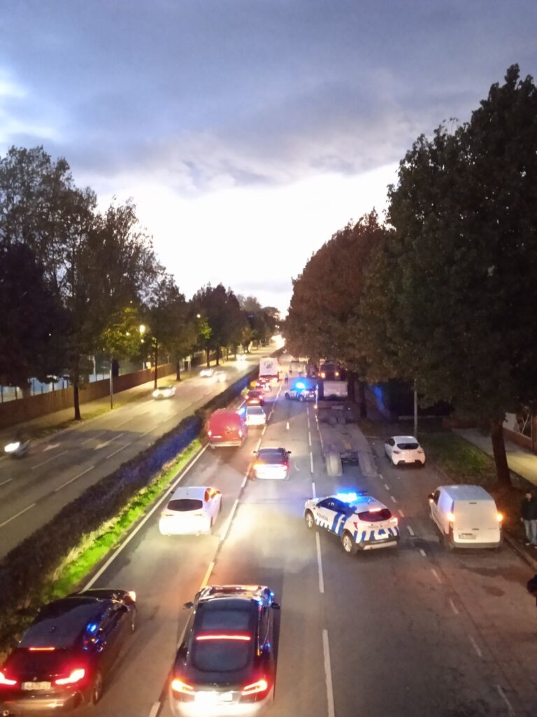 Trânsito condicionado no centro de braga por causa de avaria em camião 7 Trânsito condicionado no centro de braga por causa de avaria em camião