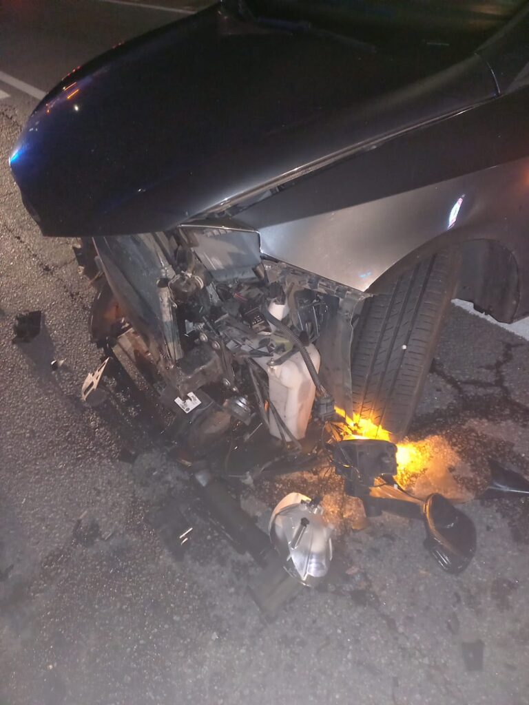 Colisão condiciona estrada barcelos-prado. Há um ferido 10 Colisão condiciona estrada barcelos-prado. Há um ferido