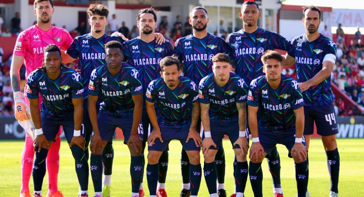 Moreirense vence e 'atira' avs para o play-off de manutenção