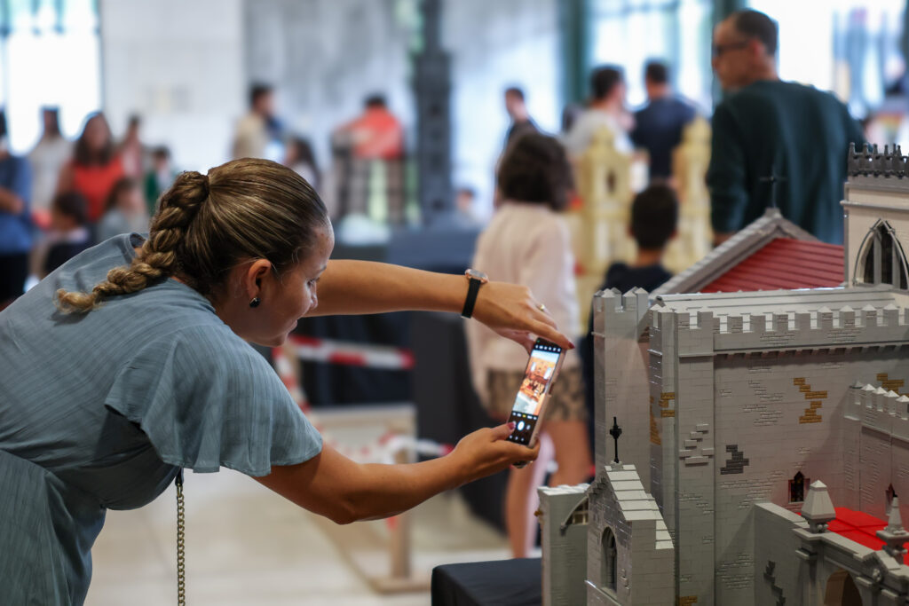 Paredes de coura volta a ser a capital do lego com construções de 15 países