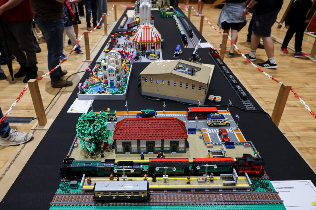 Paredes de coura volta a ser a capital do lego com construções de 15 países