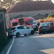 Colisão provoca ferido e corta estrada em viana do castelo
