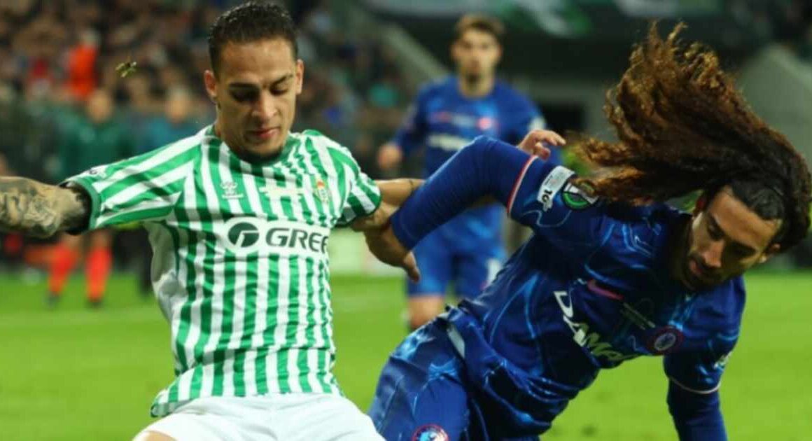 'carrasco' do vitória perde na final. Chelsea (de pedro neto) conquista liga conferência