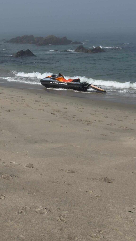 Surfista salva idoso que se estava a afogar em praia de viana 7 Surfista salva idoso que se estava a afogar em praia de viana