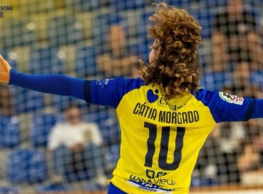 Reviravolta tardia aproxima nun’álvares do título feminino de futsal