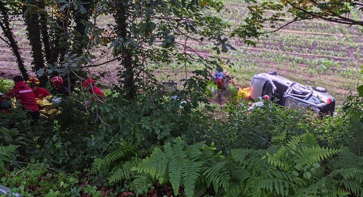 Jovem de 19 anos em estado grave após despiste e capotamento em vila verde