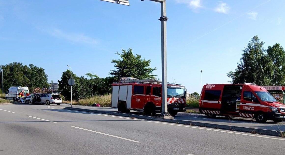 Dois feridos após colisão em braga no acesso ao nova arcada