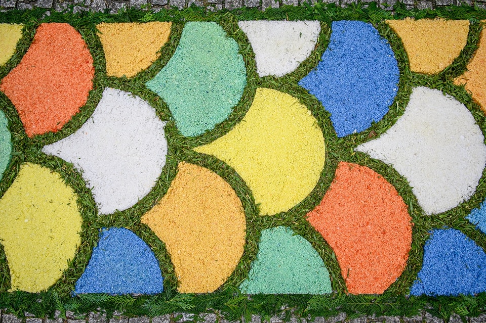 Centenas embelezam ruas de viana do castelo com tapetes de flores 30 Centenas embelezam ruas de viana do castelo com tapetes de flores