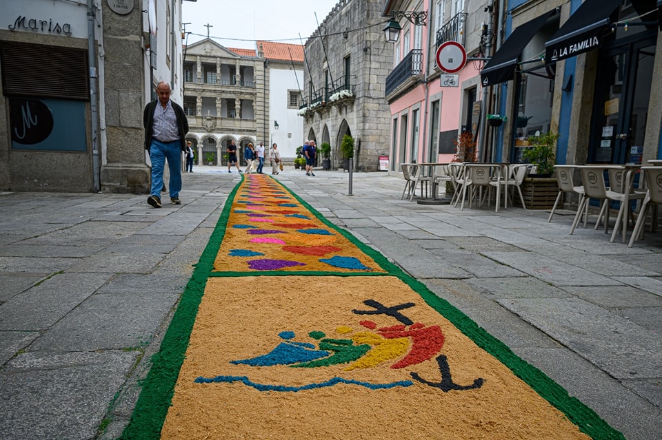 Centenas embelezam ruas de viana do castelo com tapetes de flores 18 Centenas embelezam ruas de viana do castelo com tapetes de flores